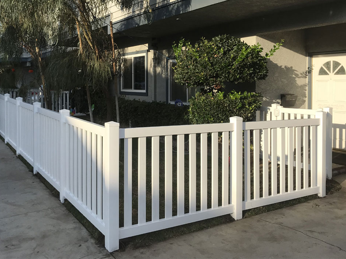residential vinyl fence in Anaheim